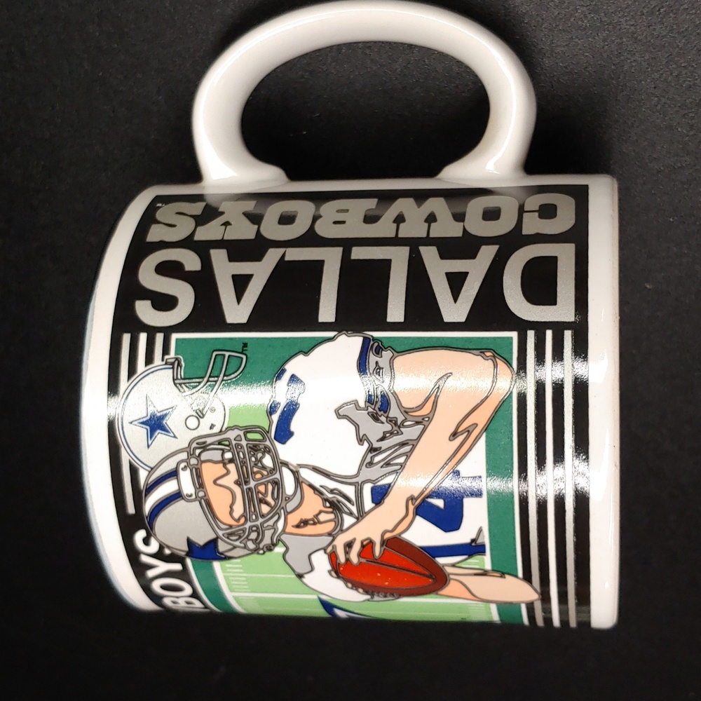 Vintage Dallas Cowboys coffee mug.